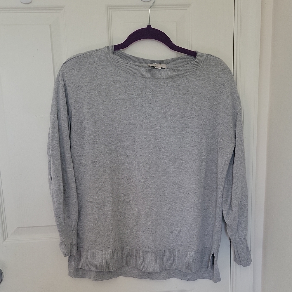LOFT‎ Light Gray Women's Crew Neck Sweater
